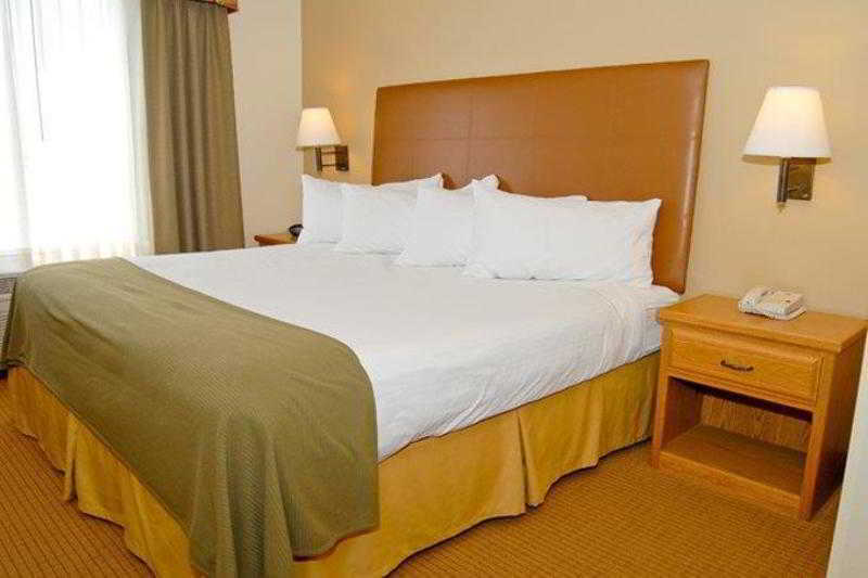 Best Western Wapakoneta Inn Room photo
